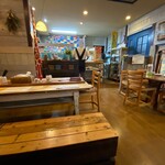 ラグマン - テーブル席の部屋