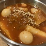 タレ焼肉と包み野菜の専門店 焼肉くるとん - このビジュで甘いと言う脳がバグる料理でした