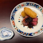 徳ㇵ本也 - 宮崎牛ヒレ肉の炭火焼き　ホワイトアスパラガスのフライ　山蕗のタレ