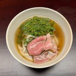徳ㇵ本也 - 花山椒と牛肉うどん