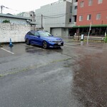 KINGPIN CAFE - 駐車場（南）三角コーンは利用不可