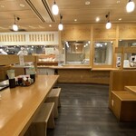 手打うどん いわしや - 清潔な店内