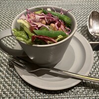 MIDO RESTAURANT PIC NIKA - 