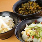 五代天 - 漬け物三種（無料食べ放題）