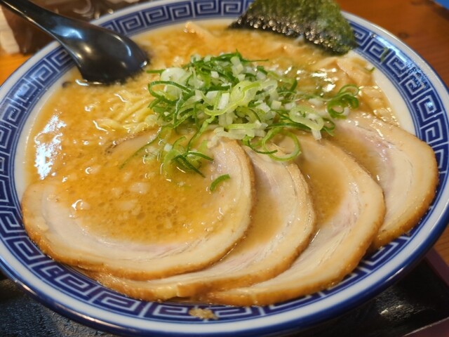 麺家 くさび 福島店｜本格ラーメンとこだわりつけ麺を堪能できる人気店
