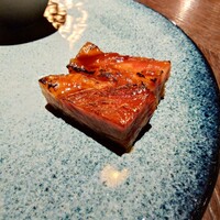 THE CONDER HOUSE - ◯渥美うまみ豚の叉焼
                  中はジューシーで柔らかく焼かれた
                  変な味わいは一切ない豚肉で
                  
                  （このおっさん、肉の質や臭みには超神経質なので
                  他店との比較のため、とりあえず書いておく）