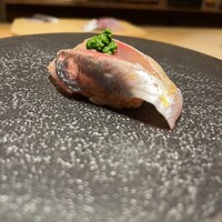鮨 由う - 