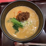 新宿 秀山 - 担々麺ハーフ
