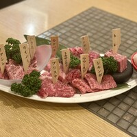 みやび 六本木店 - A5黒毛和牛希少部位 10種類盛り合わせ 