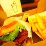 SHAKE SHACK - 