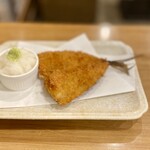 小田原魚河岸でん - 肉厚小田原アジフライ