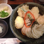 饂飩とお酒 からほり きぬ川 - とり玉天ぶっかけ