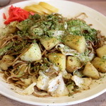 里 - じゃがいも入り栃木焼きそば(並)450円