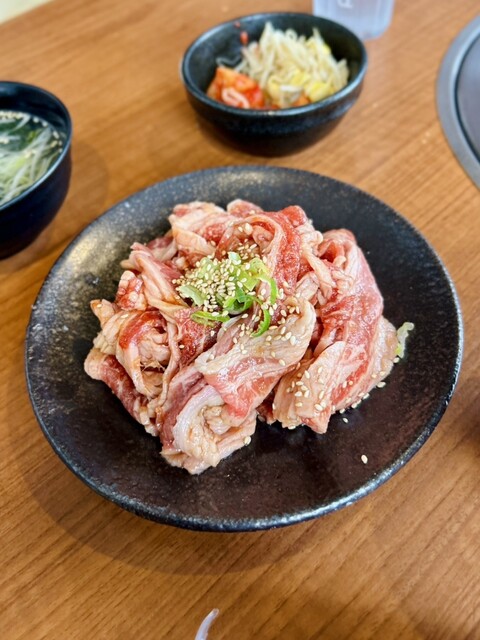 昭和ホルモン亭 山形嶋店 - 東金井（焼肉）の写真