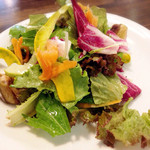 トラットリア・バッカーノ - ランチのサラダ