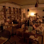 Cafe & Bar magaRee: - 