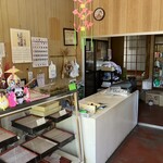 こめたに和菓子店 - 昭和感たっぷりの店内は素敵だ