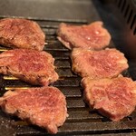 焼肉 ジャンボ - 