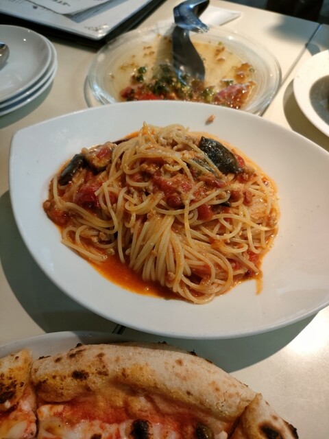 PIZZERIA & BAR LIONE