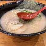 博多ラーメン 本丸亭 - 料理写真: