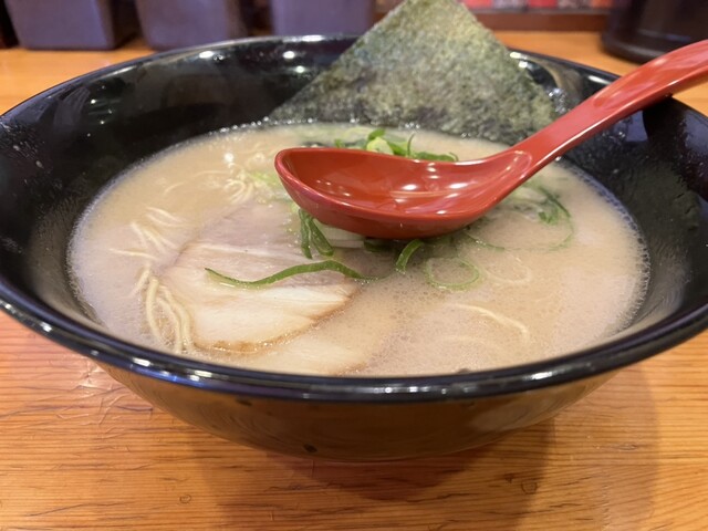 Hakata Ramen Honmaru Tei Tobishima Ten photo 3