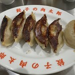 餃子の肉太郎 - 