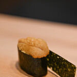 鮨 しばかつ - 《蝦夷余市（よいち）》"紫靈螺子（むらさきうに）"