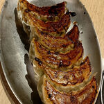 餃子 酒場 大田屋 - 焼き餃子　410円