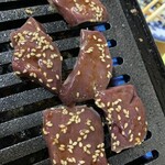 黒毛和牛ホルモン 大衆焼肉しんすけ - 