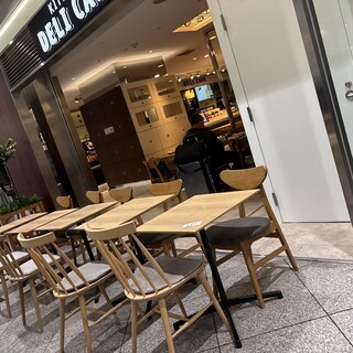 デリカフェ・キッチン大阪_2