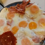 居酒屋 花門 - ベーコンエッグ、卵9個