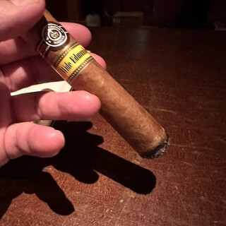 口コミ一覧 : シガーバー コイーバ アトモスフィア 霞町