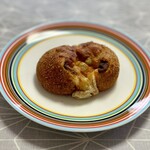 NOBU Cafe - 焼き枝豆カレーパン