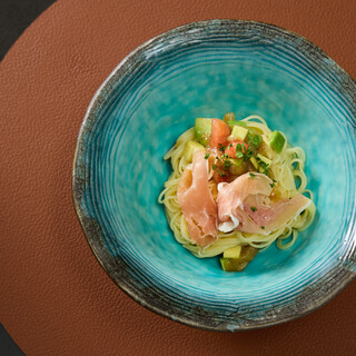 イタリアンをベースとした本格的な味わいの料理をご提供