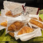 ポンパドウル - 料理写真:クロワッサン