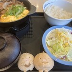 松屋 - 料理写真:旨辛豆腐牛バラ焼定食。