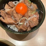 迂直 - ゴロ肉ごはん+生たまご(全卵)
