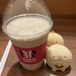 サーティワンアイスクリーム - ドリンク写真:チョップドチョコレートのシェイク。