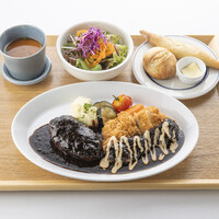 天草ポークのカツレツと特選デミグラスハンバーグ