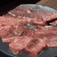 焼肉うしごろ 新宿三丁目店 - 