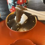 ぎおん徳屋 - お箸で持ち上げるとトロントロン