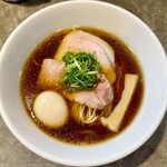 302437471 - 「味玉醤油ラーメン」(1300円)です