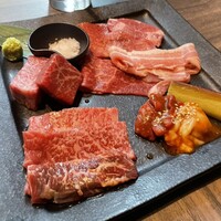 近江うし焼肉 にくTATSU 日本橋室町店 - 