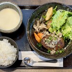 ポコポコぺぺハンバーグ屋さん - きのこ和風ハンバーグプレート（¥1,860）（税込）
