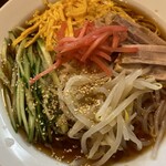 青竹手打ちらーめん 夢現 - 冷やし中華　税込み1050円