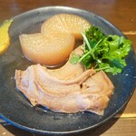 おでん まる米 - 大根と車麩