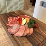 肉菜工房うしすけ - 