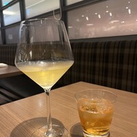MASA'S KITCHEN 名古屋JRゲートタワー - ボトルなら、シャトー九平次なるものもあって心惹かれたのですが本日はグラスでガマン