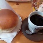 コメダ珈琲店　 - 料理写真:フィッシュバーガー、1.5倍ブレンド