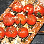 寛酔 - 7本目 ミニトマト串    熱々でした。